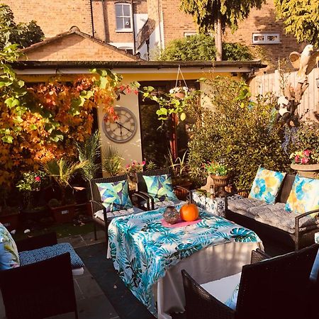 Cheerful 4 Bedroom House With Garden Free Parking London Exteriör bild