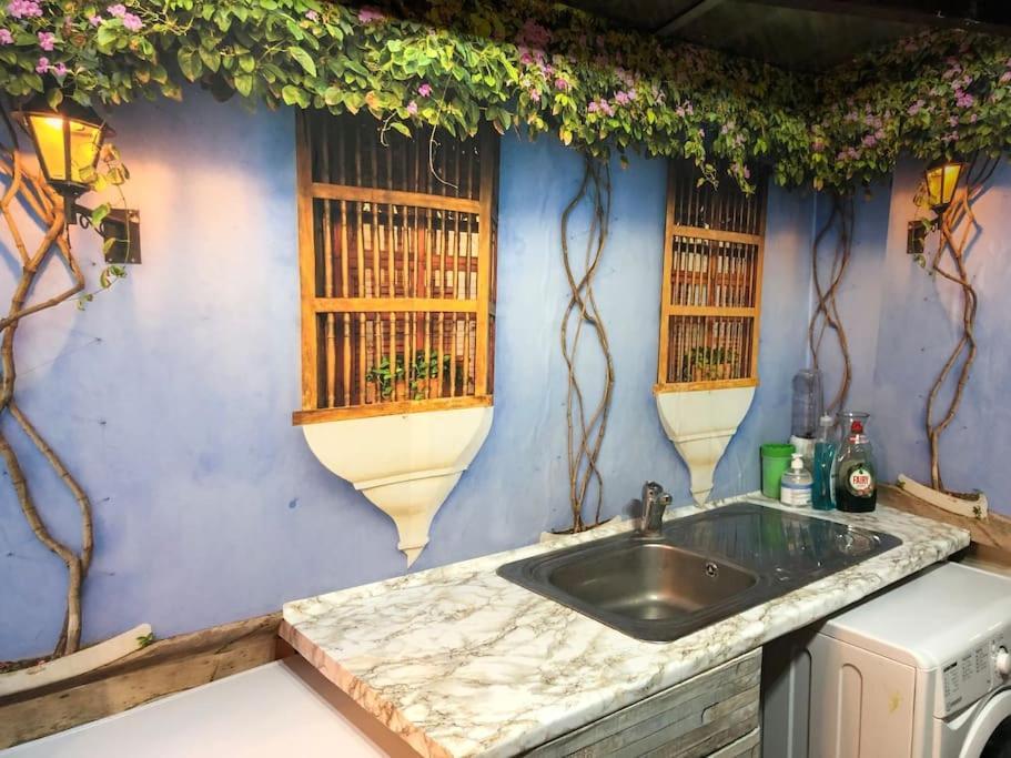 Cheerful 4 Bedroom House With Garden Free Parking London Exteriör bild