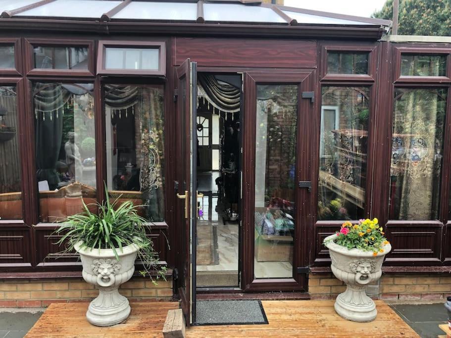Cheerful 4 Bedroom House With Garden Free Parking London Exteriör bild