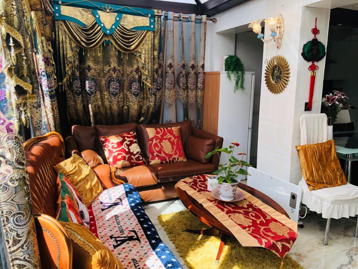Cheerful 4 Bedroom House With Garden Free Parking London Exteriör bild