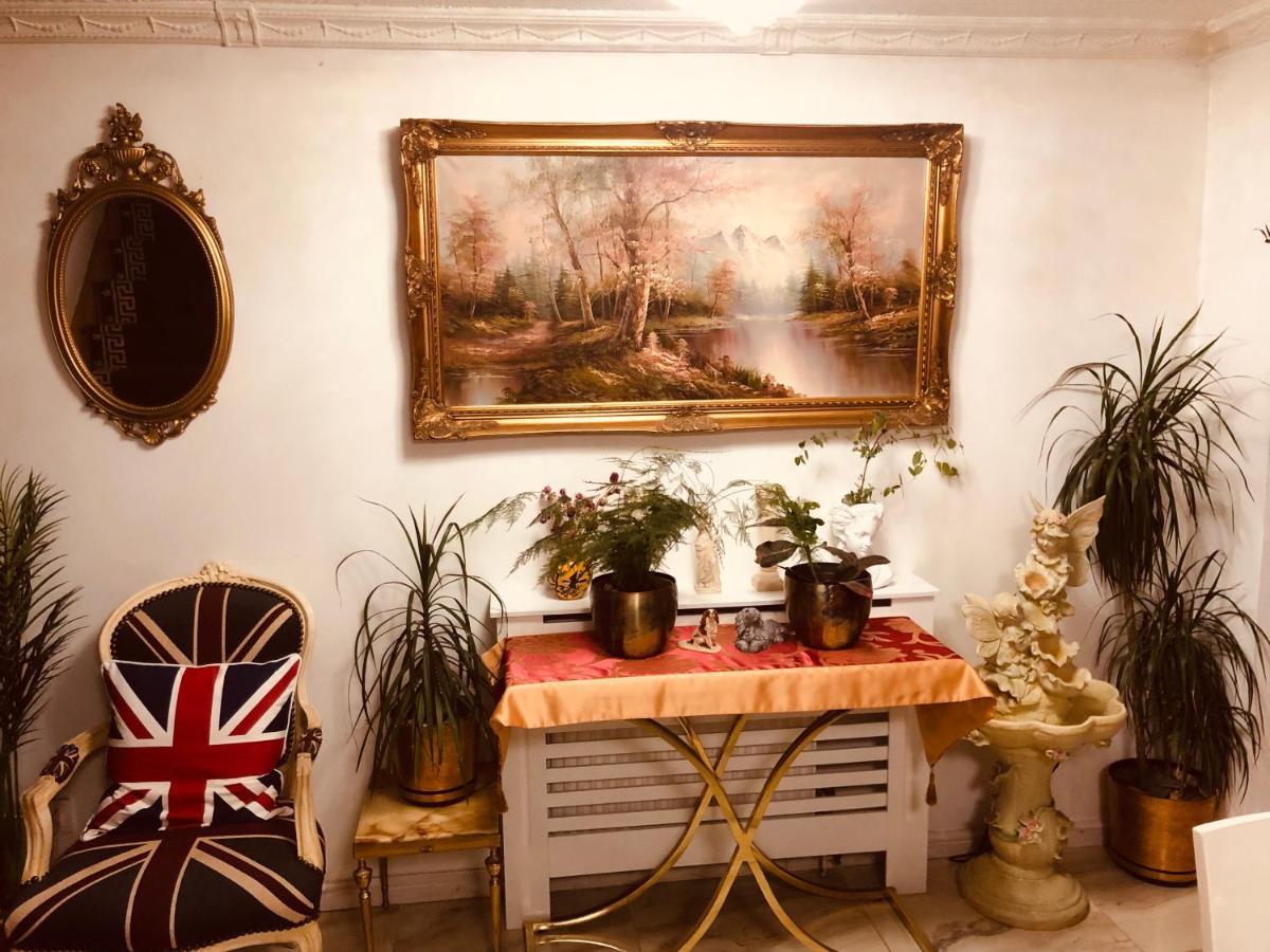 Cheerful 4 Bedroom House With Garden Free Parking London Exteriör bild